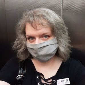 Meet your Posher, Elizabeth